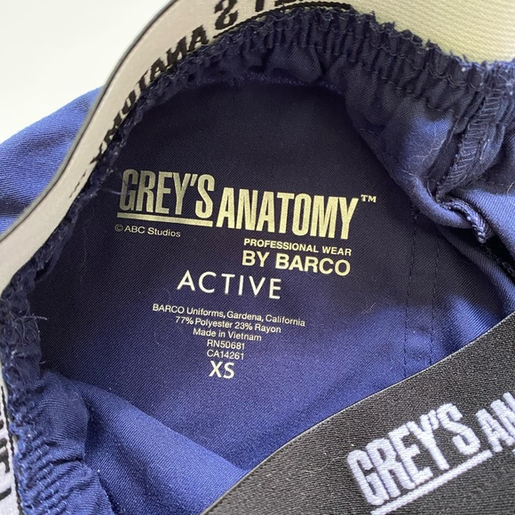 Grey’s Anatomy Blue Navy Scrub Set - Picture 7 of 11